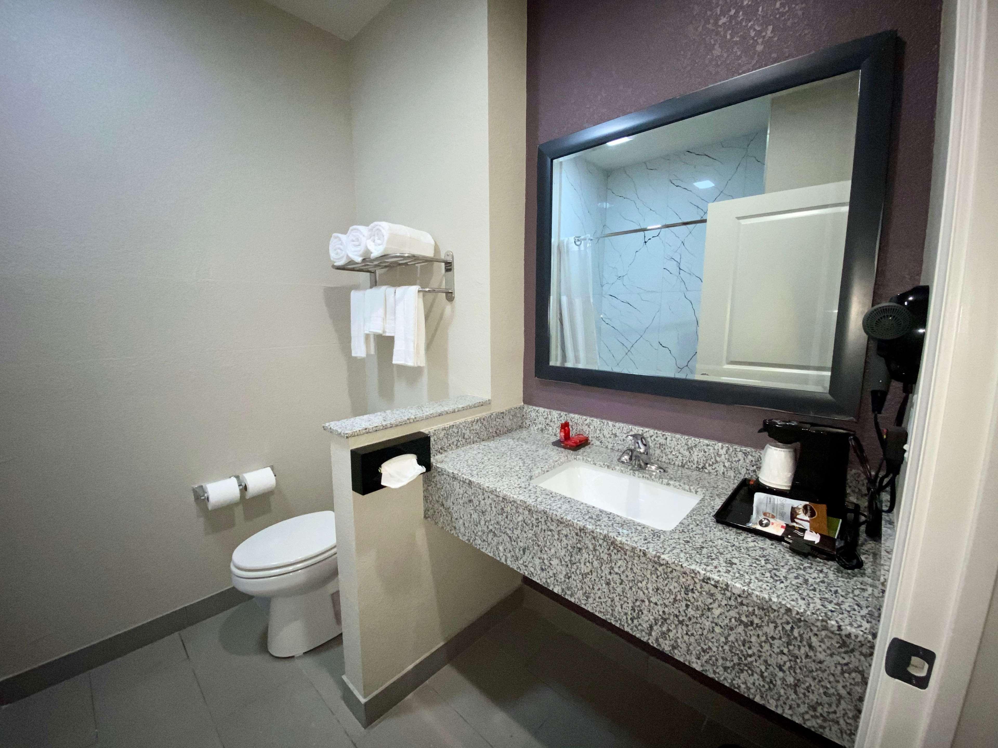 Surestay Plus Hotel By Best Western Ada Dış mekan fotoğraf